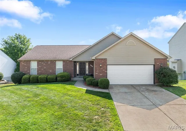 Photo 1 of Single family home for sale at 8085 Glen Arbor Dr, Lake Saint Louis, MO 63367 | MLS# MIS26042645 | Listing updated on 2026-08-29