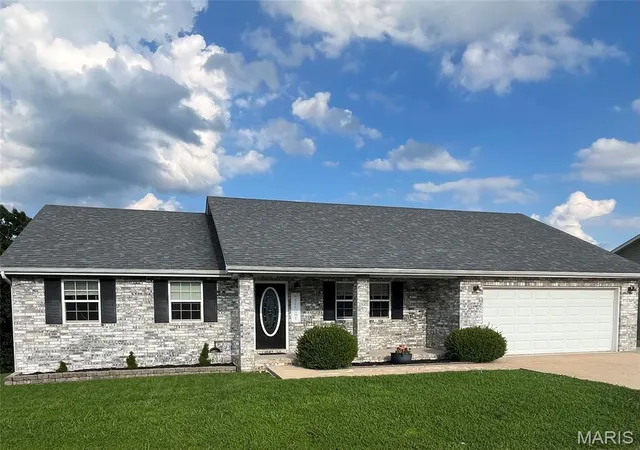 Homes for sale in Waynesville, MO | 19136 Lonager Ln, Waynesville, MO 65583 | MLS# MIS26042651