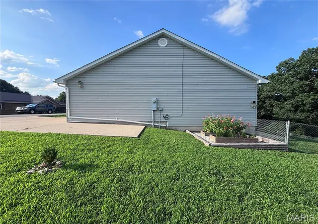 Homes for sale in Waynesville, MO | 19136 Lonager Ln, Waynesville, MO 65583 | MLS# MIS26042651