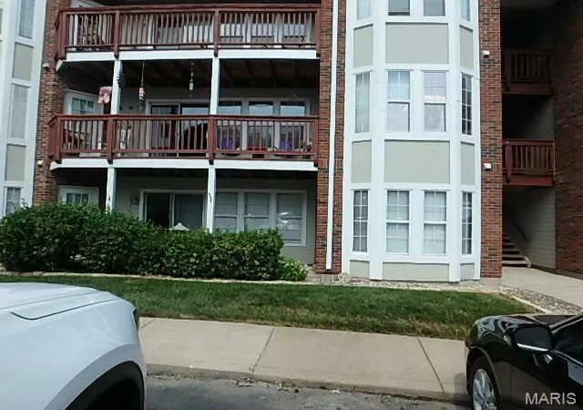 2nd image of 415 Shirley Ridge Dr #16, Saint Charles, MO 63304 | MLS# MIS26042655