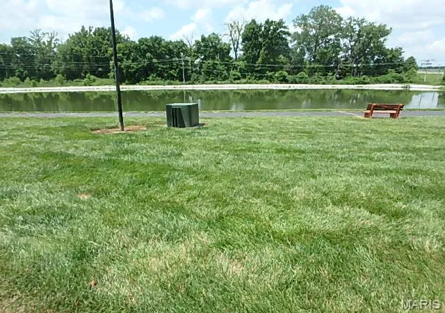 2nd image of 415 Shirley Ridge Dr, Saint Charles, MO 63304