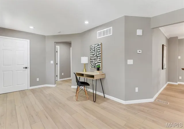 Photo 3 of Single family home for sale at 216 Hillsdale Dr, Ballwin, MO 63011 | MLS# MIS26042659 | Listing updated on 2026-08-28