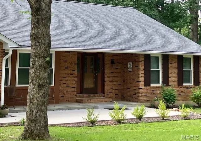 Photo 3 of Sale Pending at 25532 Southwind Rd, Warrenton, MO 63383 | MLS# MIS26042660 | Listing updated on 2026-07-17