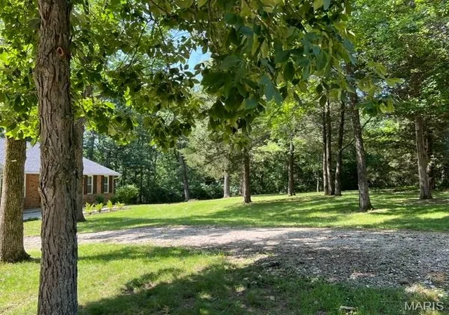 Photo 3 of Single family home for sale at 25532 Southwind Rd, Warrenton, MO 63383 | MLS# MIS26042660 | Listing updated on 2026-10-08
