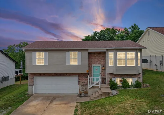 Homes for sale in Pevely, MO | 1984 Magnolia Way, Pevely, MO 63070 | MLS# MIS26042667