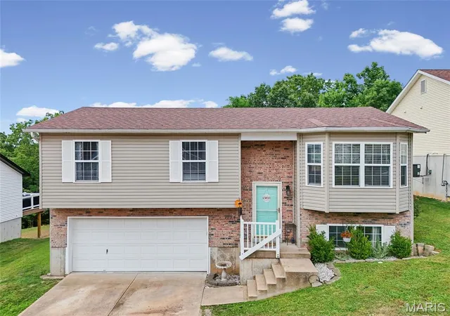 Homes for sale in Pevely, MO | 1984 Magnolia Way, Pevely, MO 63070 | MLS# MIS26042667