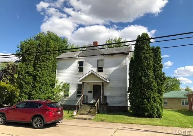 Homes for sale in Jerseyville, IL | 306 W Prairie St, Jerseyville, IL 62052 | MLS# MIS26042669