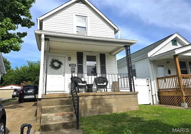 Photo 1 of Sale Pending at 3438 Watson Rd, St Louis, MO 63139 | MLS# MIS26042672 | Listing updated on 2026-09-14