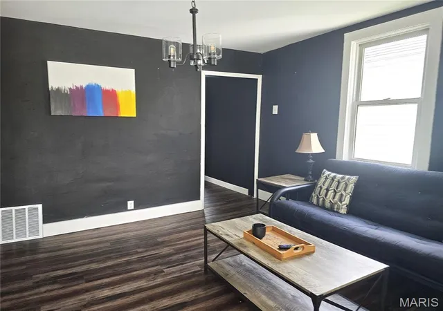 Photo 3 of Sale Pending at 3438 Watson Rd, St Louis, MO 63139 | MLS# MIS26042672 | Listing updated on 2026-09-14