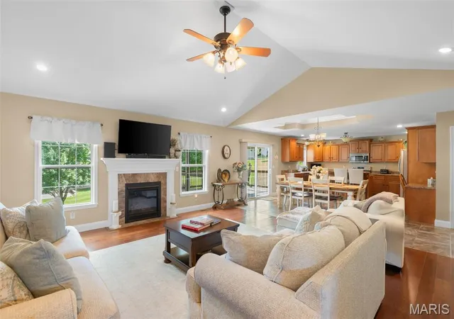 2nd image of 2362 Fire Crest Ct, Washington, MO 63090 | MLS# MIS26042674