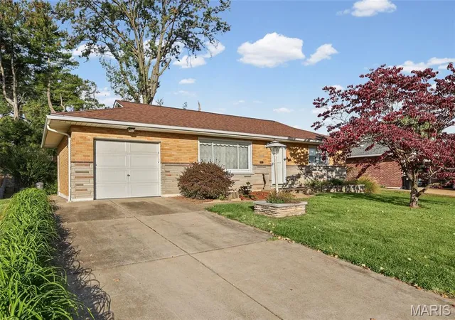 Single family home for sale at 8529 Craighill Dr, Saint Louis, MO 63123 | MLS# MIS26042697