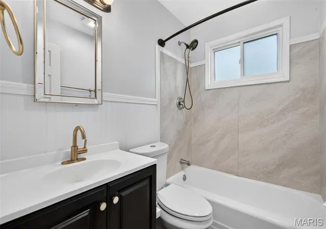 Photo 3 of Single family home for sale at 200 Falcon Dr, Florissant, MO 63031 | MLS# MIS26042726 | Listing updated on 2026-09-28