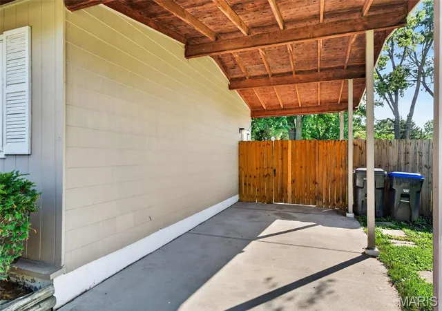 5th image of 200 Falcon Dr, Florissant, MO 63031 | MLS# MIS26042726