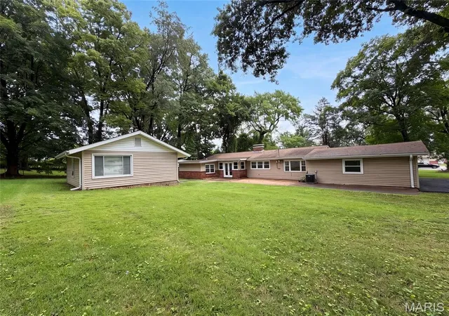 Homes for sale in Hazelwood, MO | 925 Woodcrest Ln, Hazelwood, MO 63042 | MLS# MIS26042733