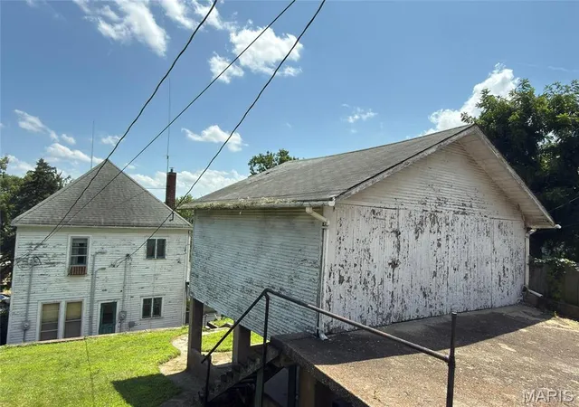 Homes for sale in Hannibal, MO | 914 914 A Center Street, Hannibal, MO 63401 | Houzeo
