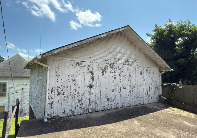 Homes for sale in Hannibal, MO | 914 914 A Center St #14A, Hannibal, MO 63401 | MLS# MIS26042751