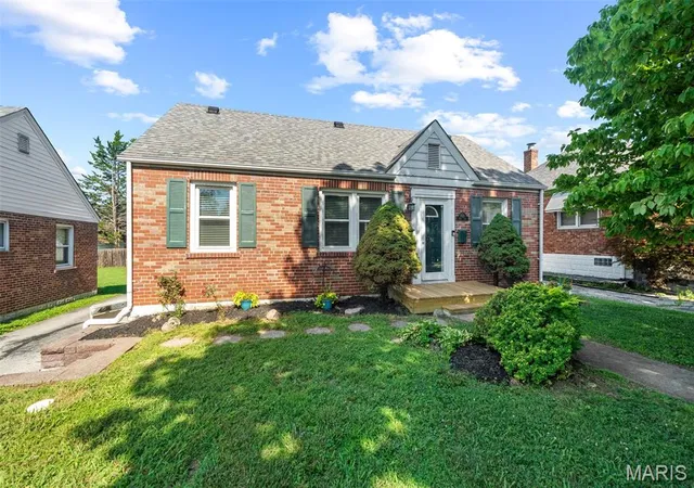2nd image of 8625 Neier Ln, Affton, MO 63123 | MLS# MIS26042762