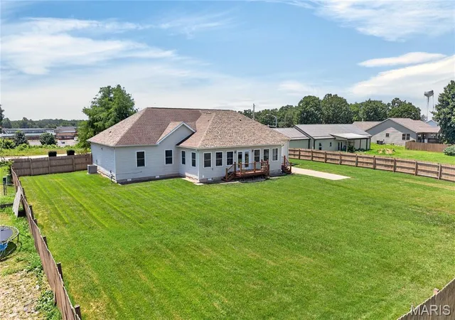 3rd image of 295 E East Lawn Ave, Saint Robert, MO 65584 | MLS# MIS26042764