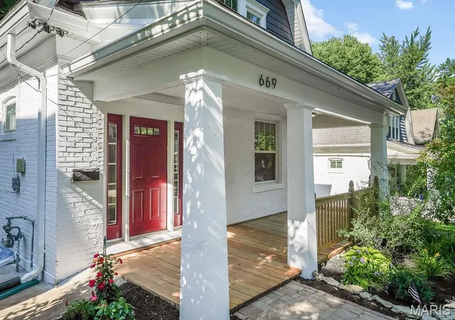 Homes for sale in Webster Groves, MO | 669 Clark Ave, Webster Groves, MO 63119 | MLS# MIS26042765