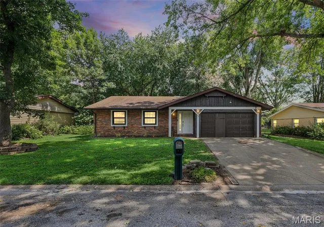 Photo 1 of Single family home for sale at 36 Morrison Dr, Belleville, IL 62221 | MLS# MIS26042787 | Listing updated on 2026-08-14