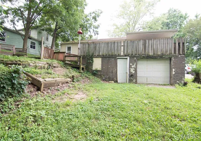 2nd image of 510 N 6th St, Vandalia, IL 62471 | MLS# MIS26042791