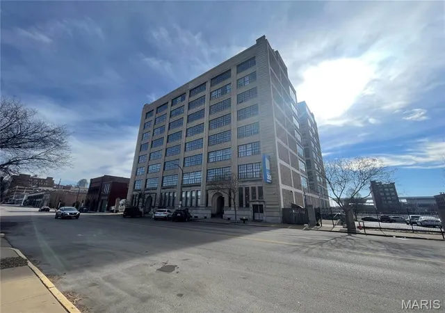 Photo 1 of Condo for sale at 2020 Washington Ave #606, Saint Louis, MO 63103 | MLS# MIS26042806 | Listing updated on 2026-08-29