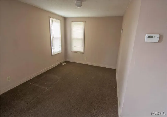 4th image of 415 N Locust St, Vandalia, IL 62471 | MLS# MIS26042807