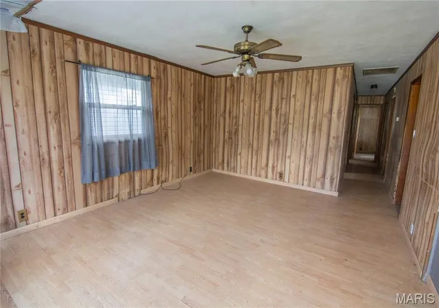 2nd image of 1417 W Main St, Vandalia, IL 62471 | MLS# MIS26042813