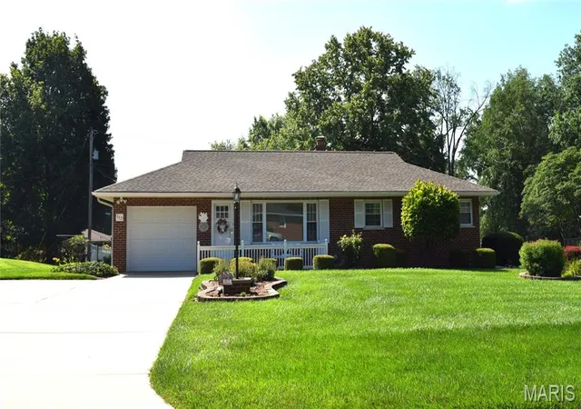 40th image of 112 Cresthaven Dr, Belleville, IL 62221 | MLS# MIS26042832