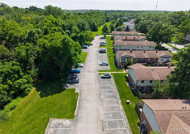 26th image of 27 Park Charles Blvd #B, Saint Peters, MO 63376 | MLS# MIS26042841