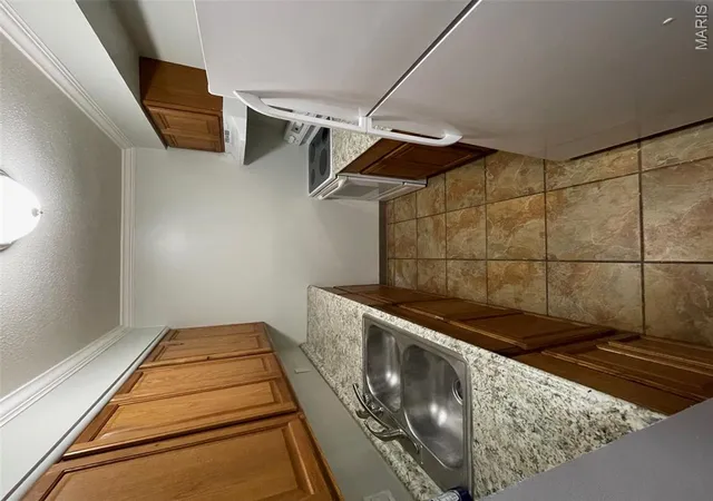 Photo 3 of Townhouse for sale at 769 Walton Ave #3, Saint Louis, MO 63108 | MLS# MIS26042858 | Listing updated on 2026-07-07