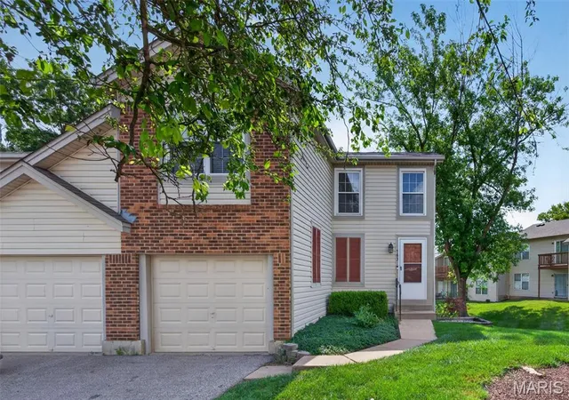 1st image of 763 Sugar Glen Dr #4, St Peters, MO 63376 | MLS# MIS26042925