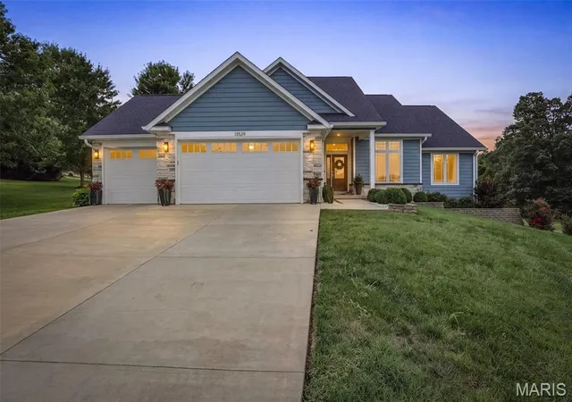 Homes for sale in Sainte Genevieve, MO | 13529 Lakewood Dr, Sainte Genevieve, MO 63670 | MLS# MIS26042930
