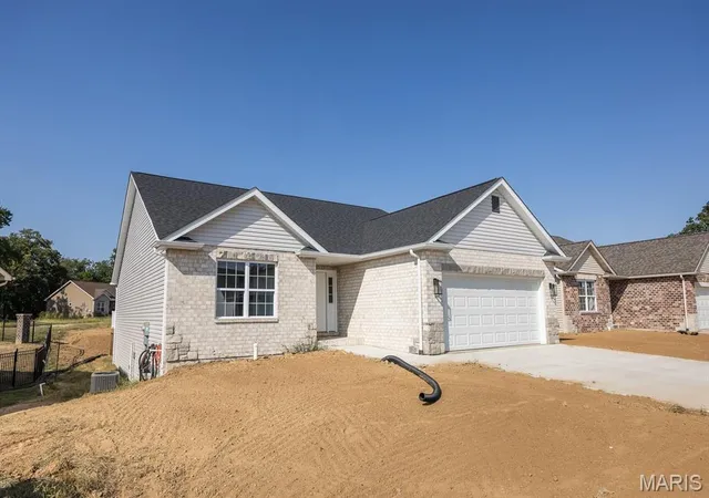 Photo 2 of Single family home for sale at 411 Firestone St, Freeburg, IL 62243 | MLS# MIS26042931 | Listing updated on 2026-10-11