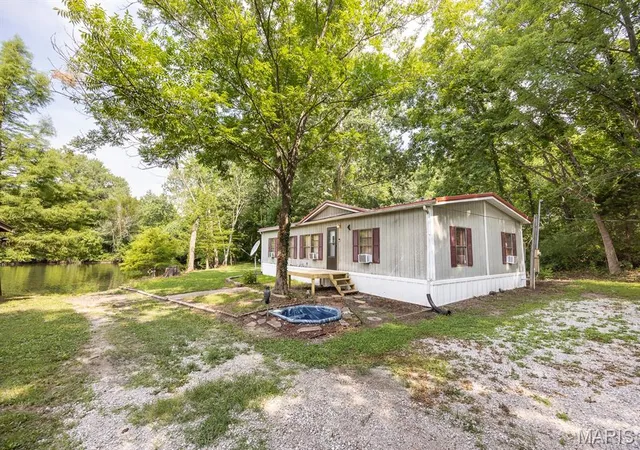 36th image of 19 S Washington St, Lenzburg, IL 62255 | MLS# MIS26042933