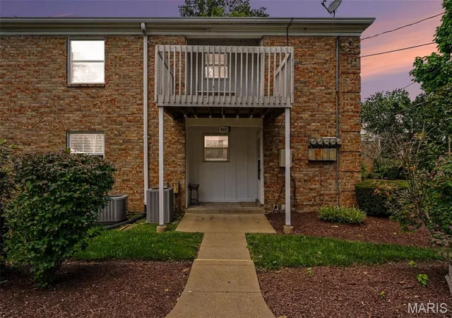 Homes for sale in Kirkwood, MO | 432 Colony Woods Dr, Kirkwood, MO 63122 | MLS# MIS26042944
