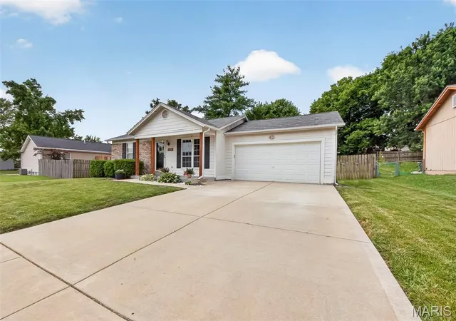 3rd image of 2413 Amarillo Dr, O Fallon, MO 63368 | MLS# MIS26042963