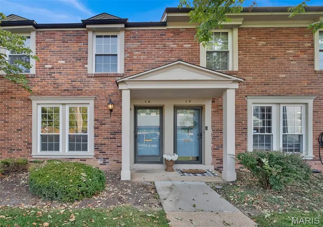 Photo 1 of Condo for sale at 515 N Kirkwood Rd #4W, Saint Louis, MO 63122 | MLS# MIS26042964 | Listing updated on 2026-10-16