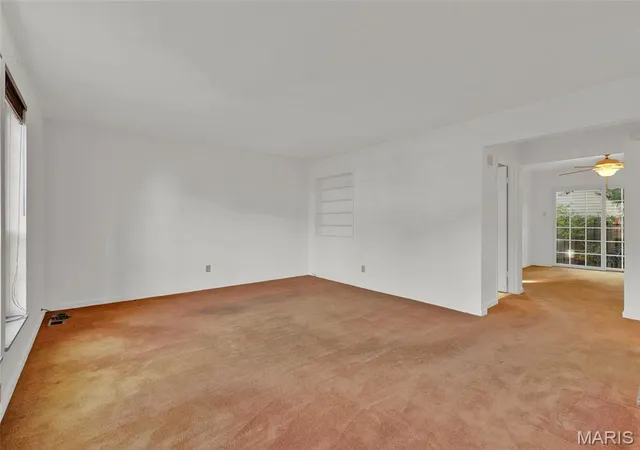 Photo 2 of Condo for sale at 515 N Kirkwood Rd #4W, Saint Louis, MO 63122 | MLS# MIS26042964 | Listing updated on 2026-10-16