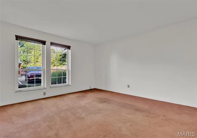 Photo 4 of Condo for sale at 515 N Kirkwood Rd #4W, Saint Louis, MO 63122 | MLS# MIS26042964 | Listing updated on 2026-10-16