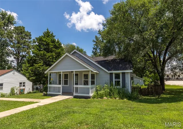 Homes for sale in Salem, MO | 804 S Askins St, Salem, MO 65560 | MLS# MIS26042966
