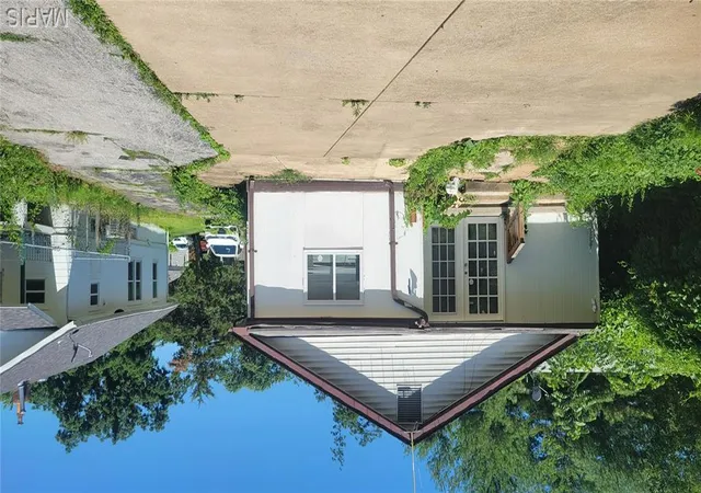 Photo 3 of Single Family Residence at 3408 Airway Ave, St Louis, MO 63114 | MLS# MIS26042969 |  | Sold on 2026-08-10