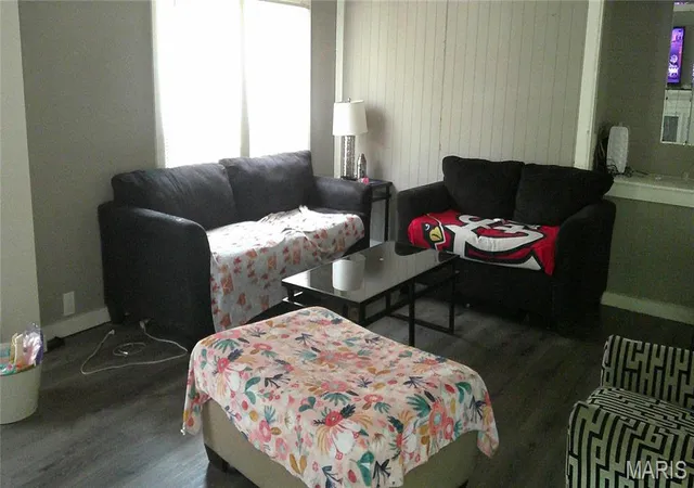 Photo 5 of Single Family Residence at 3408 Airway Ave, St Louis, MO 63114 | MLS# MIS26042969 |  | Sold on 2026-08-10