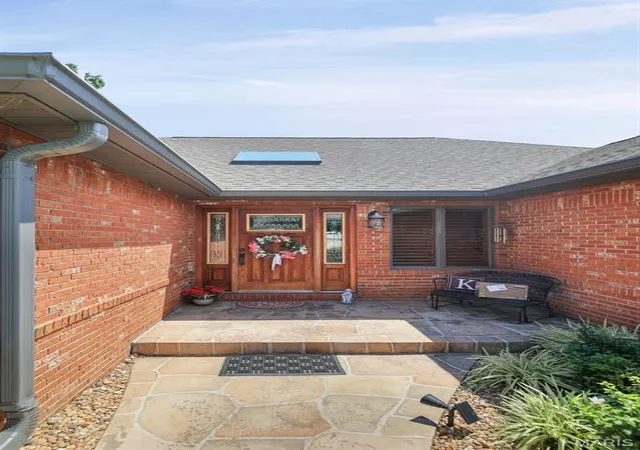 Photo 2 of Single family home for sale at 13 Timber Waters Ct, Swansea, IL 62226 | MLS# MIS26042975 | Listing updated on 2026-08-25