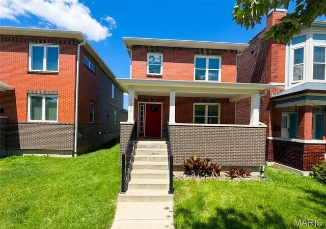 Photo 2 of Single family home for sale at 3509 Park Ave, Saint Louis, MO 63104 | MLS# MIS26042976 | Listing updated on 2026-10-09