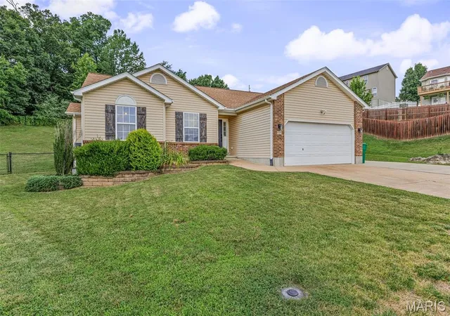 Homes for sale in Pevely, MO | 909 Spalding Ct, Pevely, MO 63070 | MLS# MIS26043002