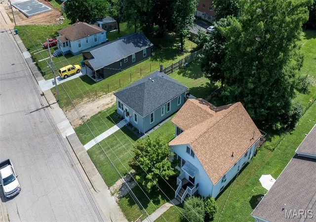 Homes for sale in Sullivan, MO | 239 Center Street, Sullivan, MO 63080 | MLS# MIS26043008
