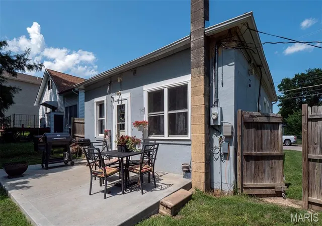 Homes for sale in Sullivan, MO | 239 Center Street, Sullivan, MO 63080 | MLS# MIS26043008