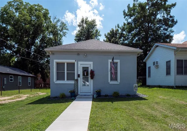 Homes for sale in Sullivan, MO | 239 Center Street, Sullivan, MO 63080 | MLS# MIS26043008