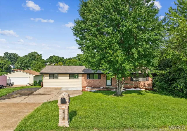 1st image of 225 Day Dr, Saint Louis, MO 63135 | MLS# MIS26043018